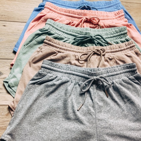 Comfy Basic Drawstring Shorts - Picture 2 of 3